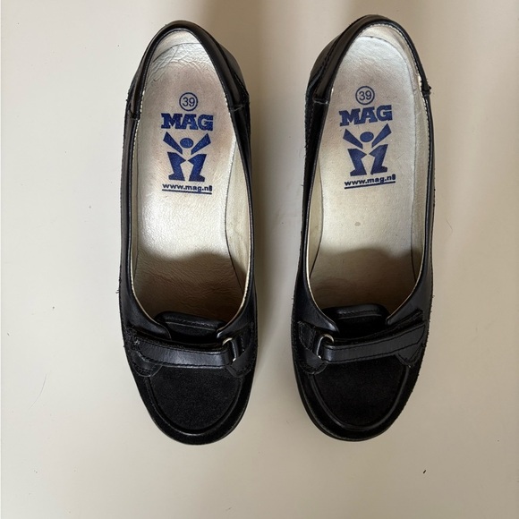 MAG Black Leather Wedge Loafers – Size 39 (EU) - Picture 5 of 7